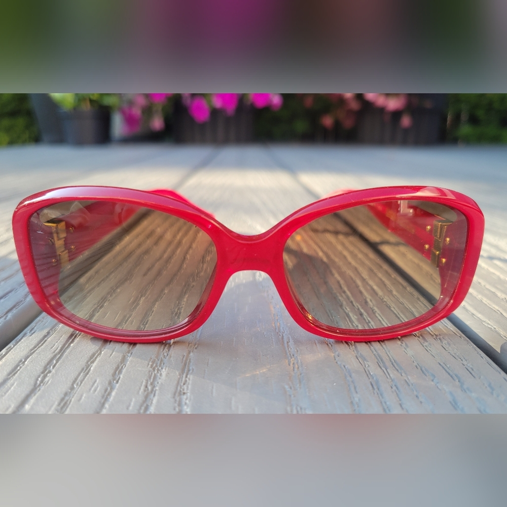 LOUIS VUITTON Red Soupcon Sunglasses